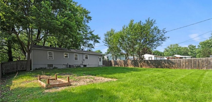 Homes for Sale in Liberty, MO 64068 | 819  REED Street