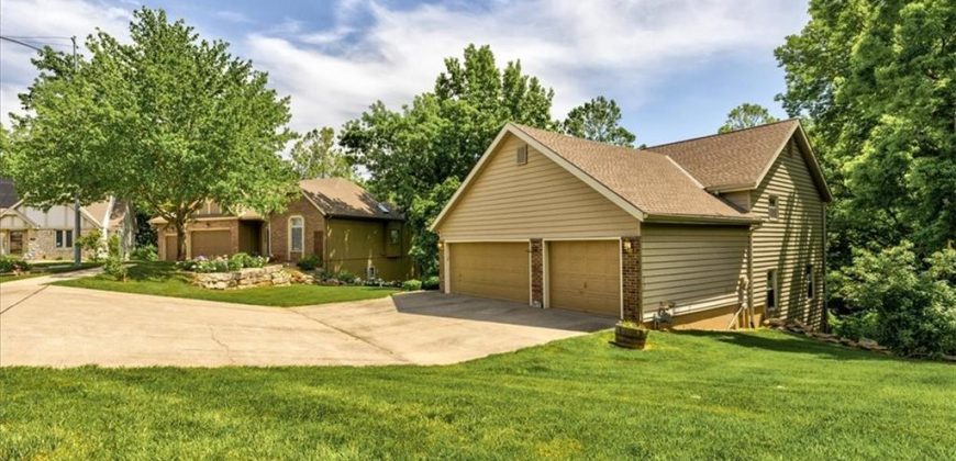 Homes for Sale in Kansas City, MO 64118 | 7421 N Wabash Terrace
