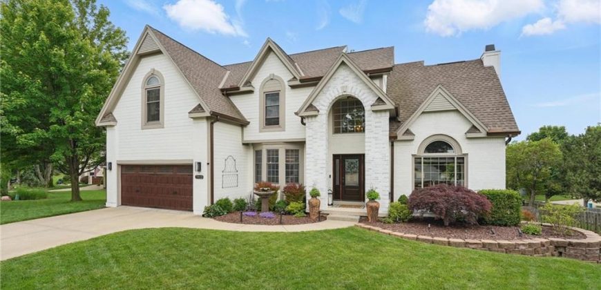 Homes for Sale in Kansas City, MO 64151 | 7912 NW Birch Lane