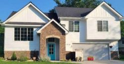 Homes for Sale in Parkville, MO 64152 |   5716 NW Creekview Drive