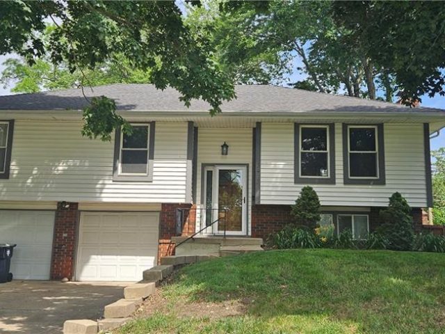 Homes for Sale in Kansas City, MO 64116 | 3413 NE Prather Road