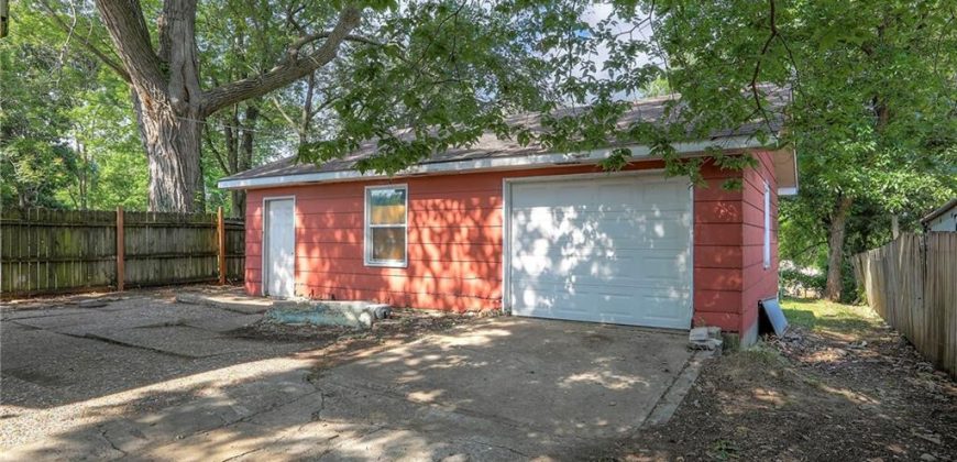 Homes for Sale in Kansas City, MO 64119 | 5032 N Bellaire Avenue