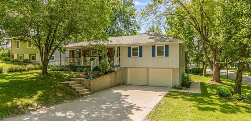 Homes for Sale in Liberty, MO 64068 | 805  Houston Lane