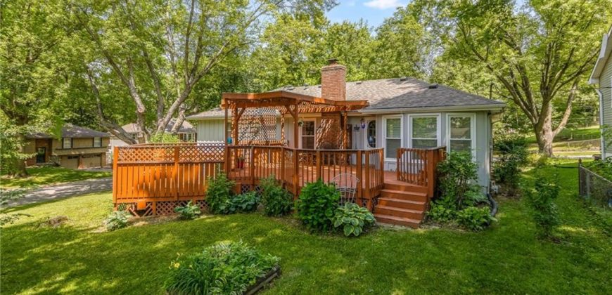 Homes for Sale in Liberty, MO 64068 | 805  Houston Lane