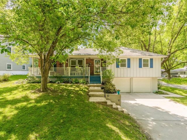 Homes for Sale in Liberty, MO 64068 | 805  Houston Lane