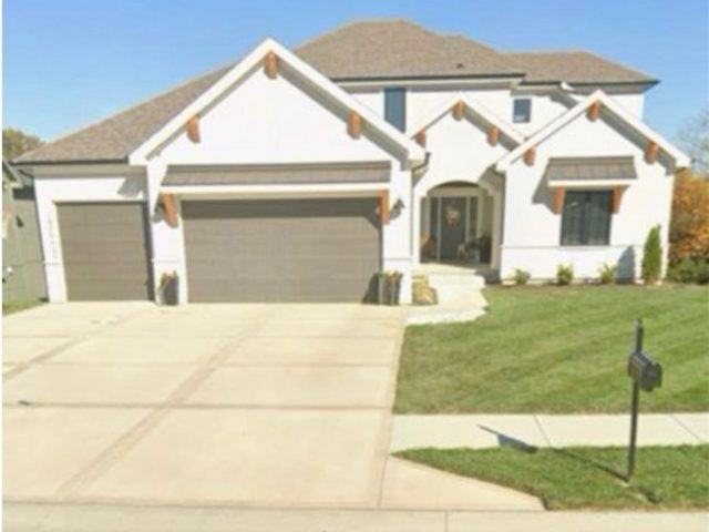 Homes for Sale in Kansas City, MO 64157 | 10501  Hawthorne Avenue