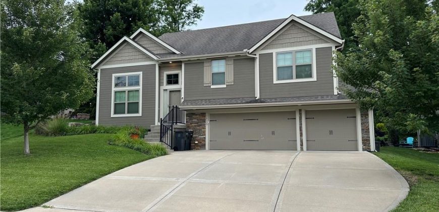 Homes for Sale in Parkville, MO 64152 | 14115 NW 68th Street