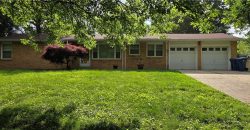 Homes for Sale in Gladstone, MO 64118 | 6152 NE Meadow Lane Circle