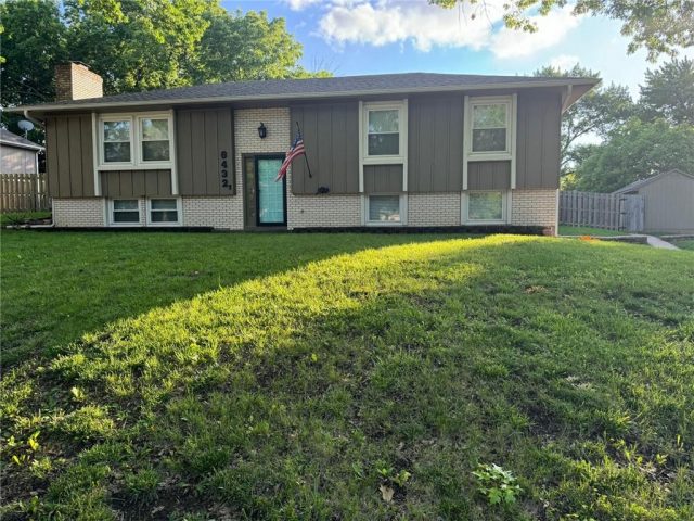 Homes for Sale in Kansas City, MO 64155 | 8432 N Virginia Avenue