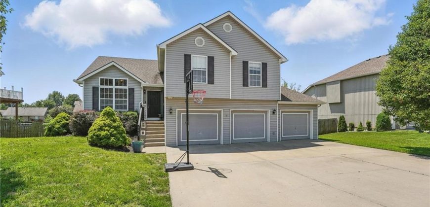 Homes for Sale in Kansas City, MO 64154 | 3611 NW 87th Street