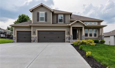 Homes for Sale in Kansas City, MO 64157 | 11704 N LAUREL Avenue