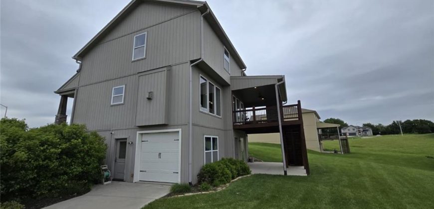 Homes for Sale in Kansas City, MO 64151 | 7615 N Merrimac Avenue