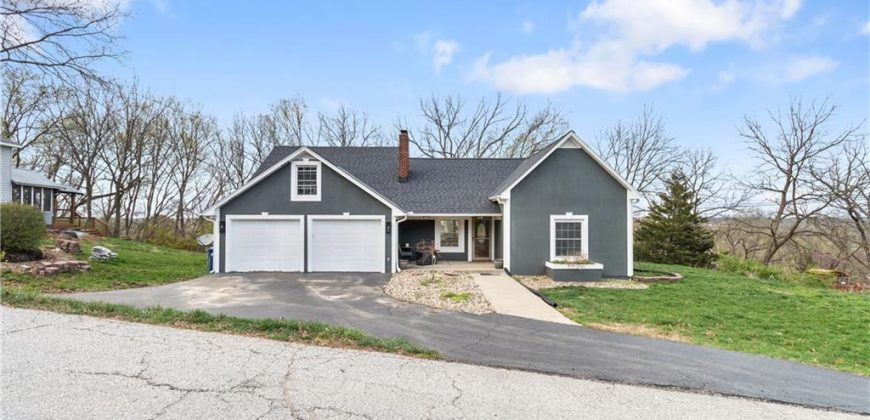 Homes for Sale in Smithville, MO 64089 | 302 W Summit Street