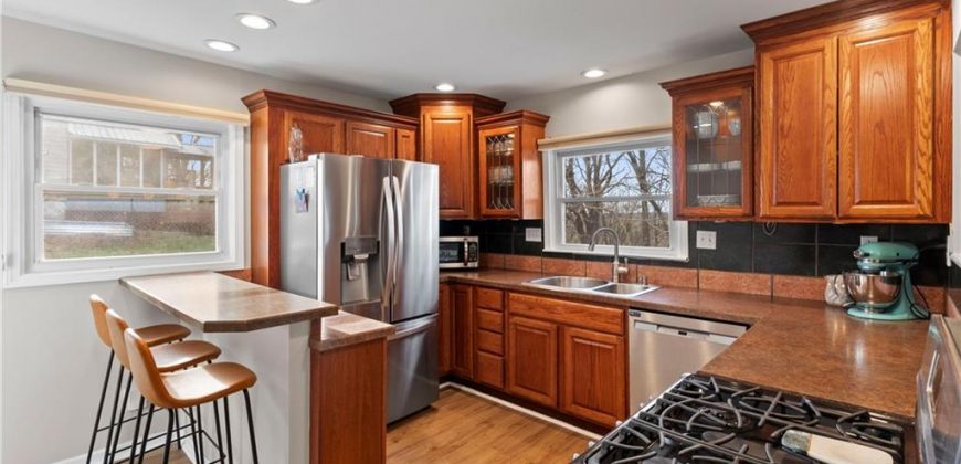Homes for Sale in Smithville, MO 64089 | 302 W Summit Street