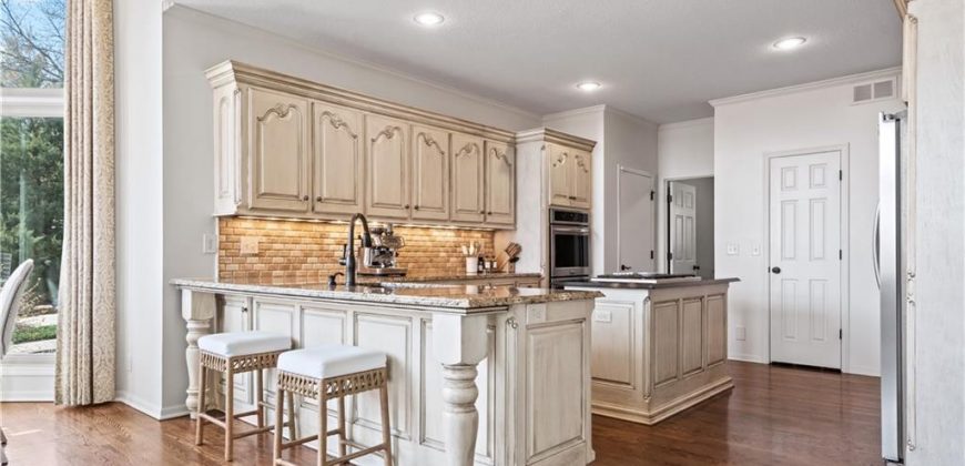 Homes for Sale in Kansas City, MO 64116 | 4319 N Mulberry Drive
