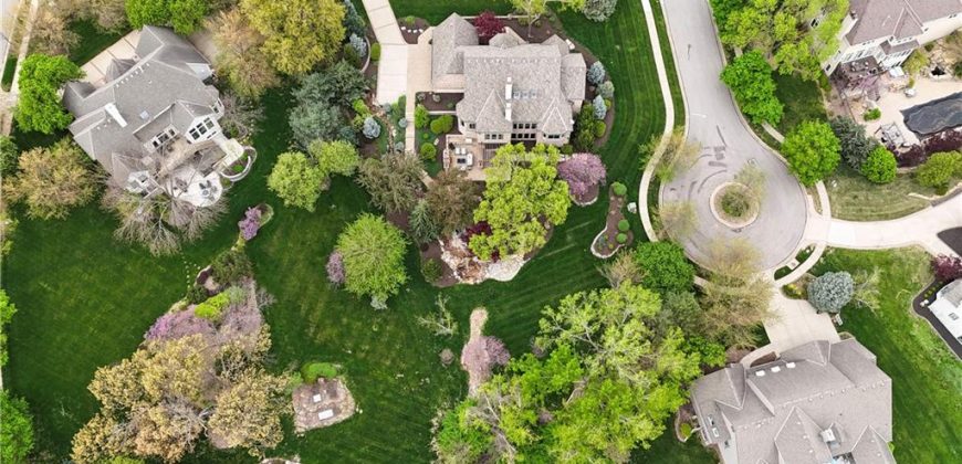 Homes for Sale in Kansas City, MO 64116 | 4319 N Mulberry Drive