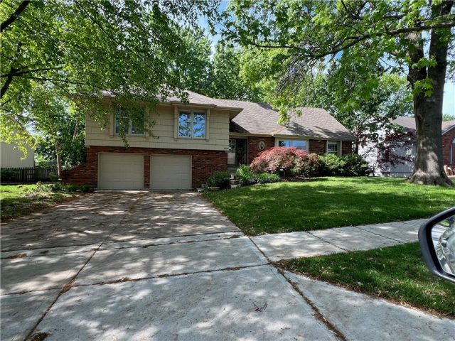 Homes for Sale in Kansas City, MO 64151 | 5009 NW 83rd Terrace