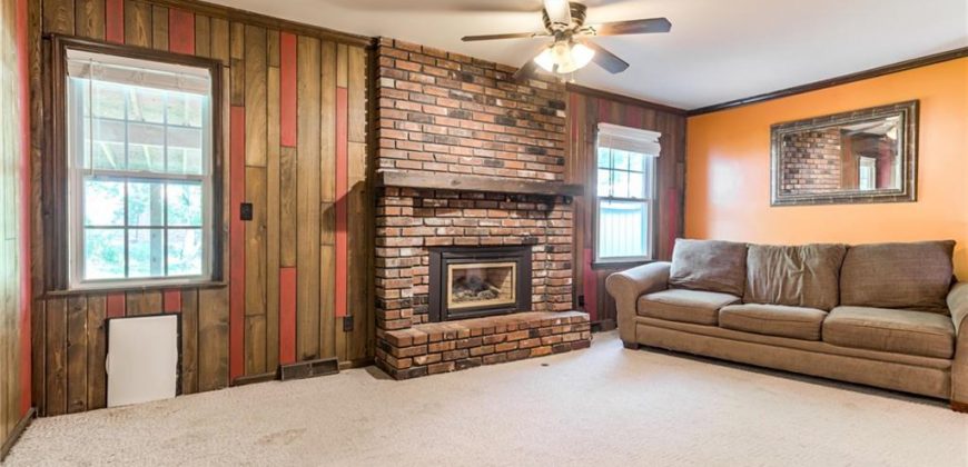 Homes for Sale in Gladstone, MO 64118 | 6704 N Garfield Street