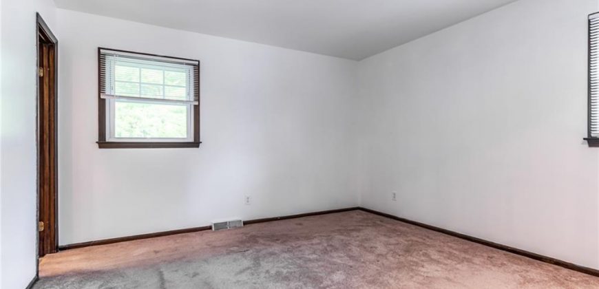 Homes for Sale in Gladstone, MO 64118 | 6704 N Garfield Street