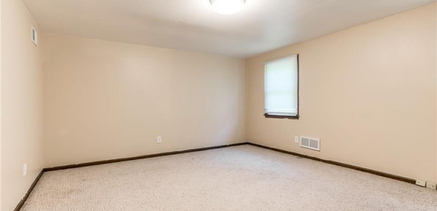 Homes for Sale in Gladstone, MO 64118 | 6704 N Garfield Street