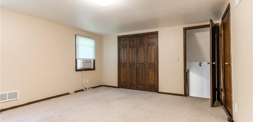 Homes for Sale in Gladstone, MO 64118 | 6704 N Garfield Street