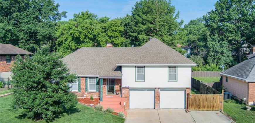 Homes for Sale in Gladstone, MO 64118 | 6704 N Garfield Street