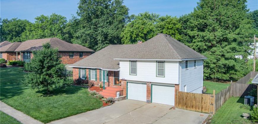 Homes for Sale in Gladstone, MO 64118 | 6704 N Garfield Street