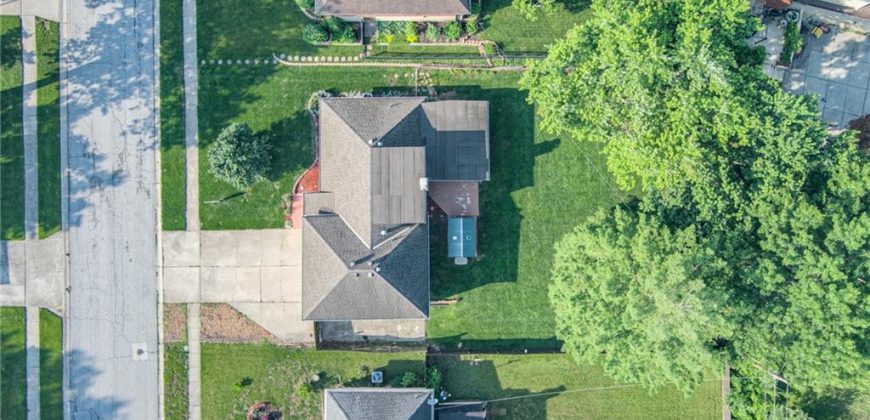 Homes for Sale in Gladstone, MO 64118 | 6704 N Garfield Street