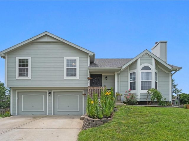 Homes for Sale in Kansas City, MO 64157 | 8801 NE 116th Street