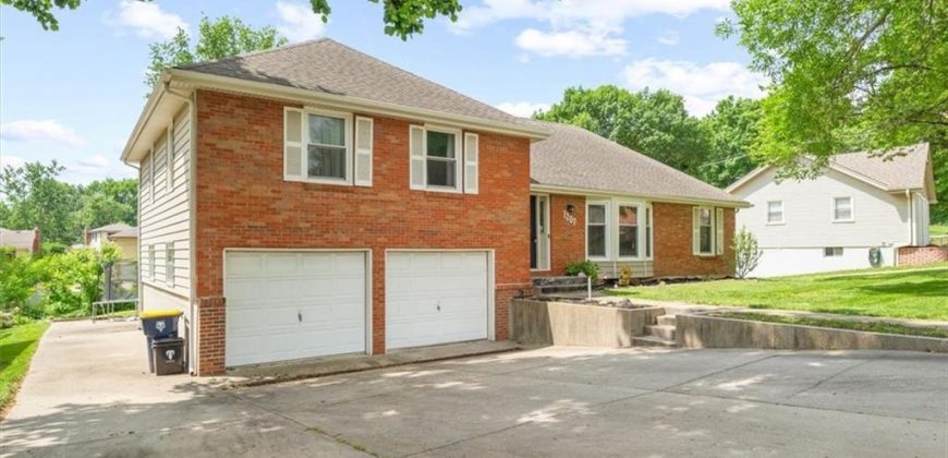 Homes for Sale in Kansas City, MO 64118 | 1207 NE 81st Terrace