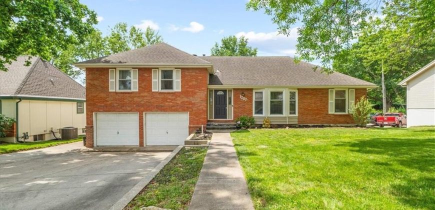 Homes for Sale in Kansas City, MO 64118 | 1207 NE 81st Terrace