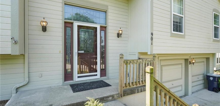 Homes for Sale in Kansas City, MO 64155 | 901 NE 116th Terrace