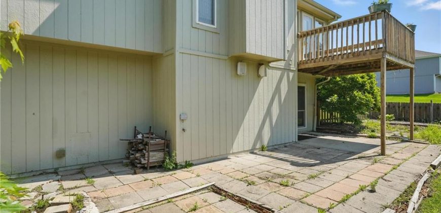 Homes for Sale in Kansas City, MO 64155 | 901 NE 116th Terrace