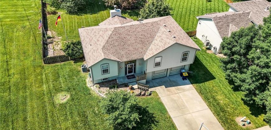 Homes for Sale in Kansas City, MO 64155 | 901 NE 116th Terrace