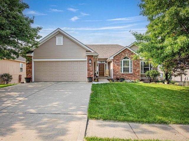 Homes for Sale in Kearney, MO 64060 | 905 W 8th Avenue