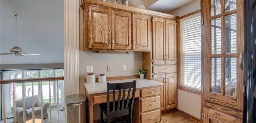 Homes for Sale in Kansas City, MO 64151 | 5712 N Mayview Avenue