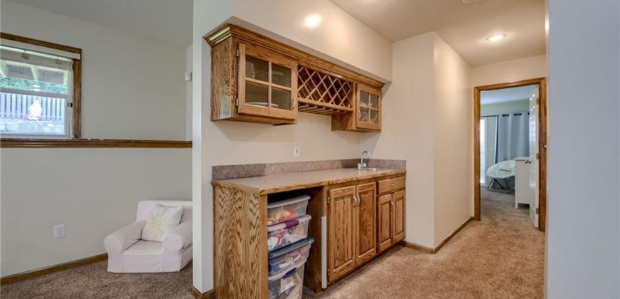 Homes for Sale in Kansas City, MO 64151 | 5712 N Mayview Avenue