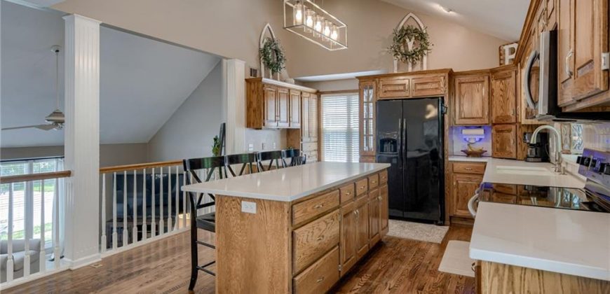 Homes for Sale in Kansas City, MO 64151 | 5712 N Mayview Avenue