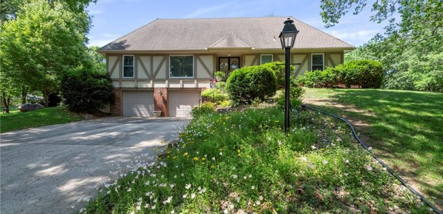 Homes for Sale in Kansas City, MO 64151 | 8174 NW Beaman Drive