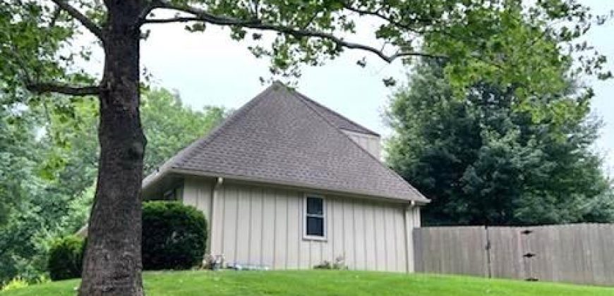 Homes for Sale in Kansas City, MO 64151 | 8174 NW Beaman Drive