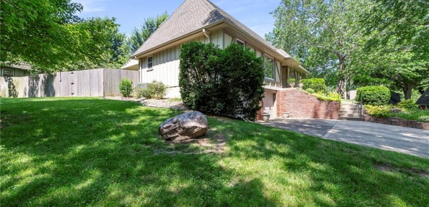 Homes for Sale in Kansas City, MO 64151 | 8174 NW Beaman Drive