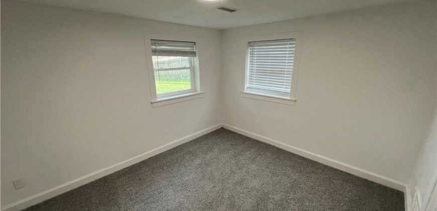 Homes for Sale in Gladstone, MO 64118 | 7104 N Cherry Street