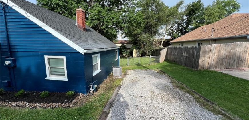 Homes for Sale in Gladstone, MO 64118 | 7104 N Cherry Street