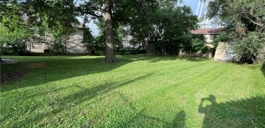 Homes for Sale in Gladstone, MO 64118 | 7104 N Cherry Street