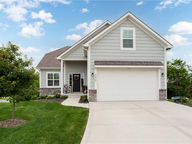 Homes for Sale in Kansas City, MO 64157 | 9600  Smalley Avenue