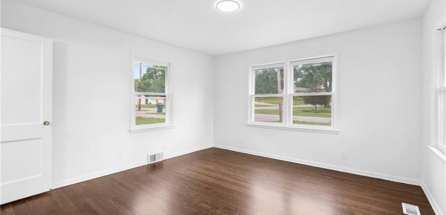 Homes for Sale in Pleasant Valley, MO 64068 | 6806 N Brookside Road