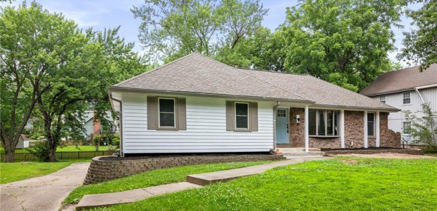 Homes for Sale in Gladstone, MO 64119 | 6100 N Cleveland Avenue