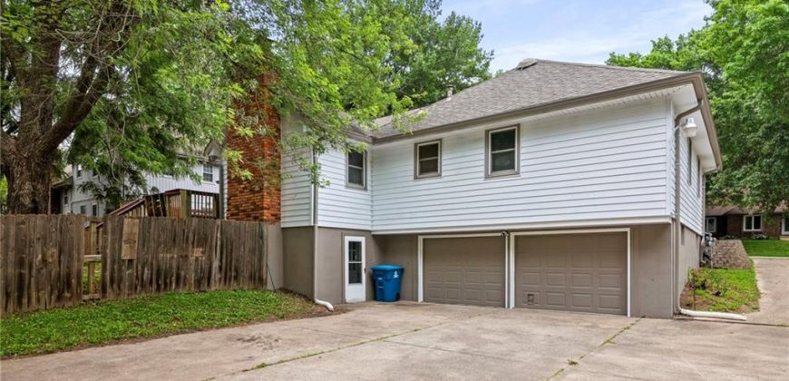 Homes for Sale in Gladstone, MO 64119 | 6100 N Cleveland Avenue