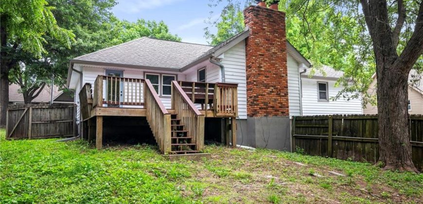 Homes for Sale in Gladstone, MO 64119 | 6100 N Cleveland Avenue