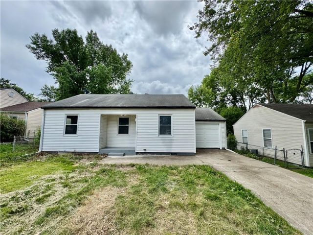 Homes for Sale in Kansas City, MO 64116 | 1229 NE 43rd Terrace